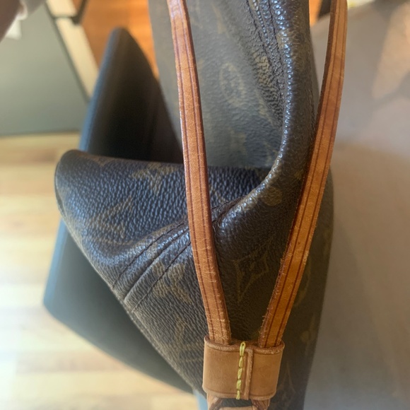 Louis Vuitton tote bag - Picture 9 of 9
